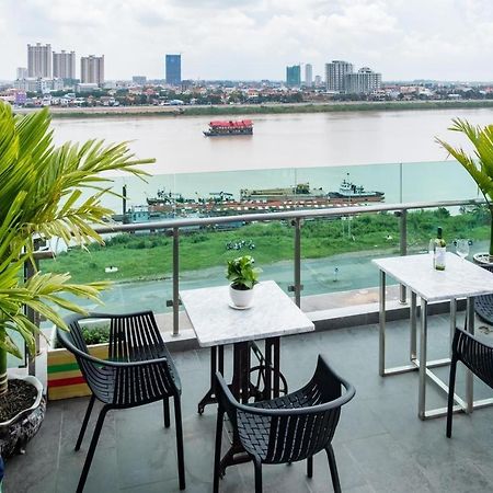 Chilchill Hotel Riverside Phnom Penh Ngoại thất bức ảnh