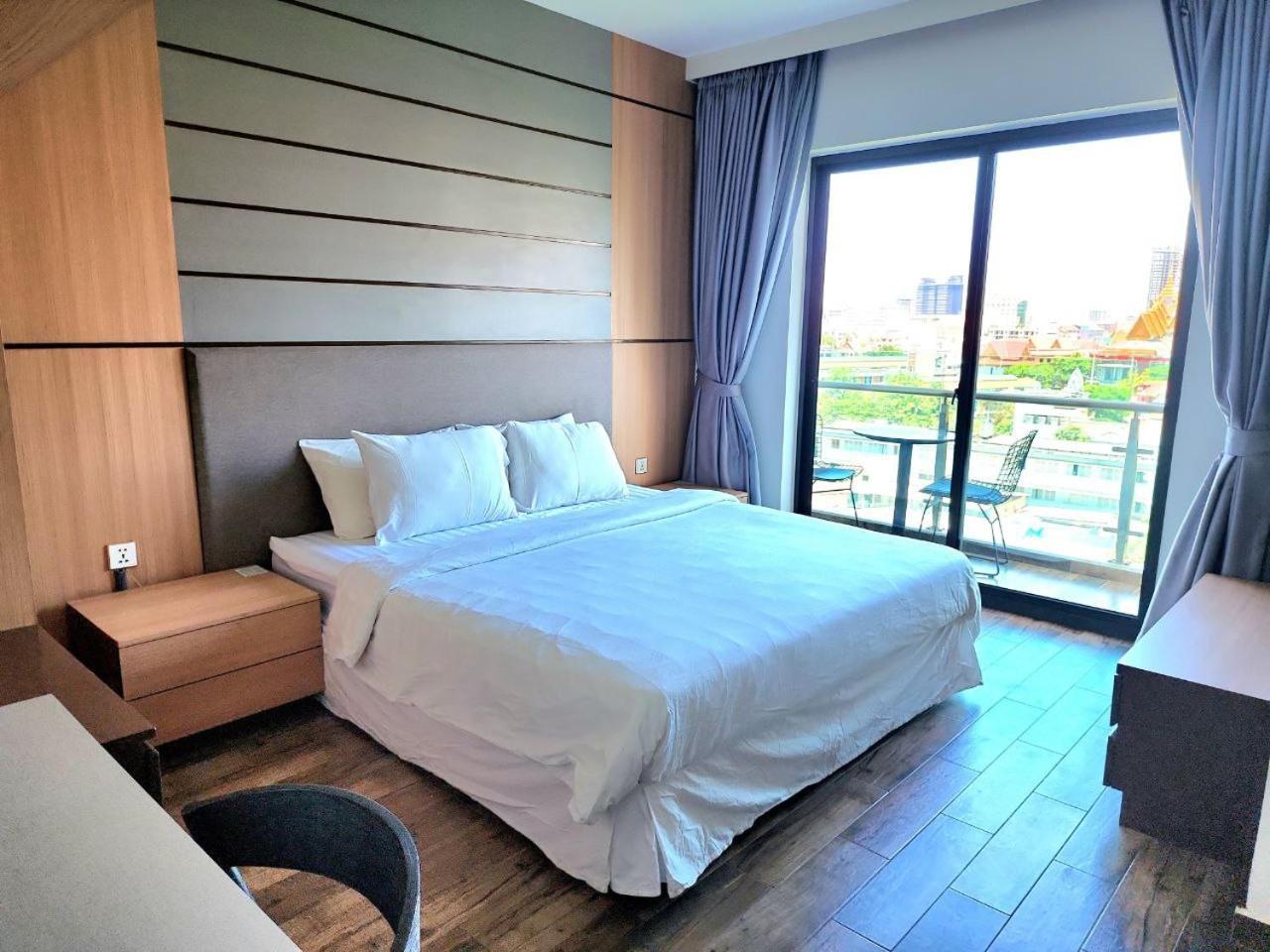 Chilchill Hotel Riverside Phnom Penh Ngoại thất bức ảnh