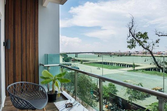 Chilchill Hotel Riverside Phnom Penh Ngoại thất bức ảnh